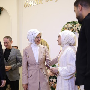 Bakanımız Göktaş, Aile ve Gençlik Fonu'nun 100 bininci çiftinin nikah şahidi oldu - fotoğraf 4
