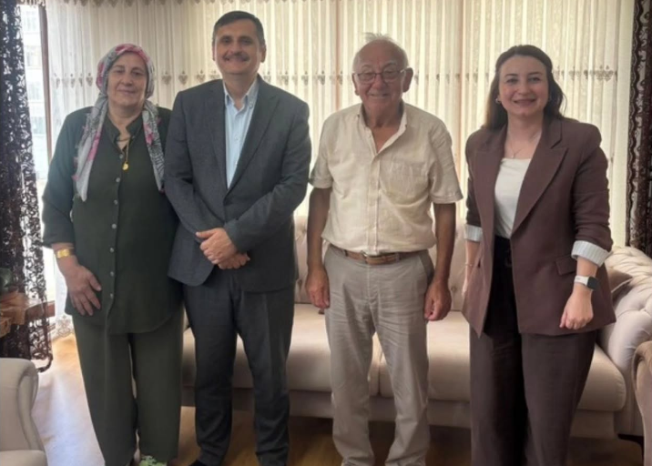 Şehit Ahmet Hamdi Altuntaş’ın Eşi Harbiye Hanım Hanesinde Ziyaret Edildi.