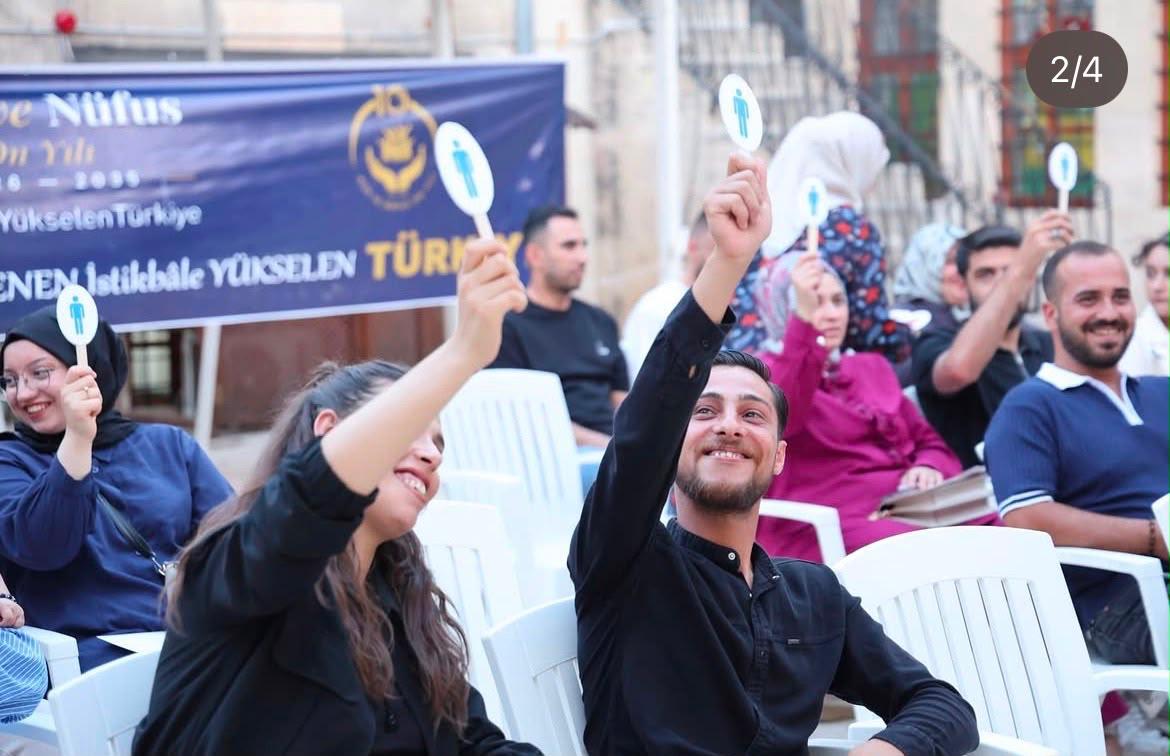 Evlilik Kredisinden Yararlanan Gençler Açık Hava Sinema Etkinliğinde Buluştu
