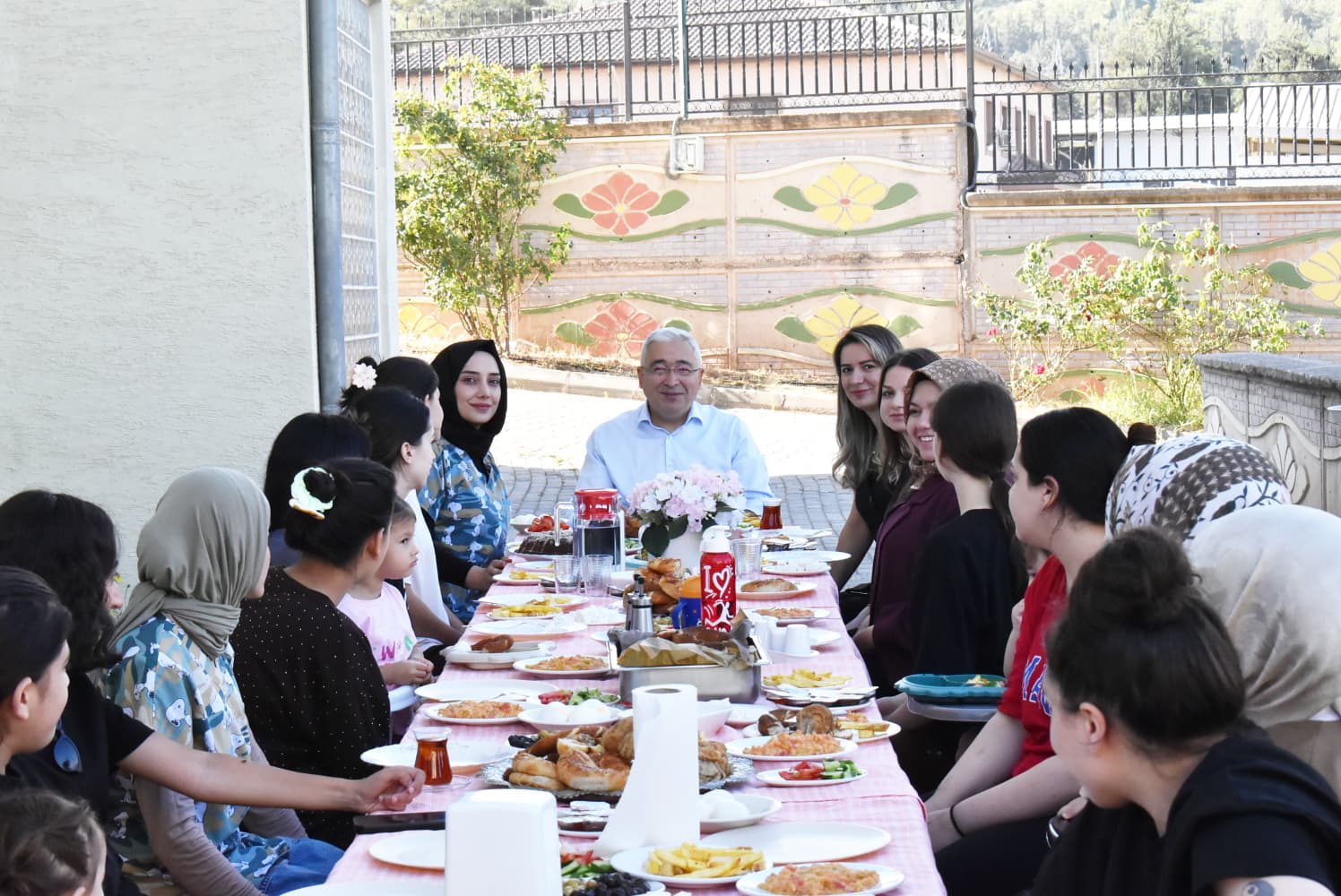 İl Müdürümüz Personelimiz ve Çocuklarımızla Bir Araya Geldi