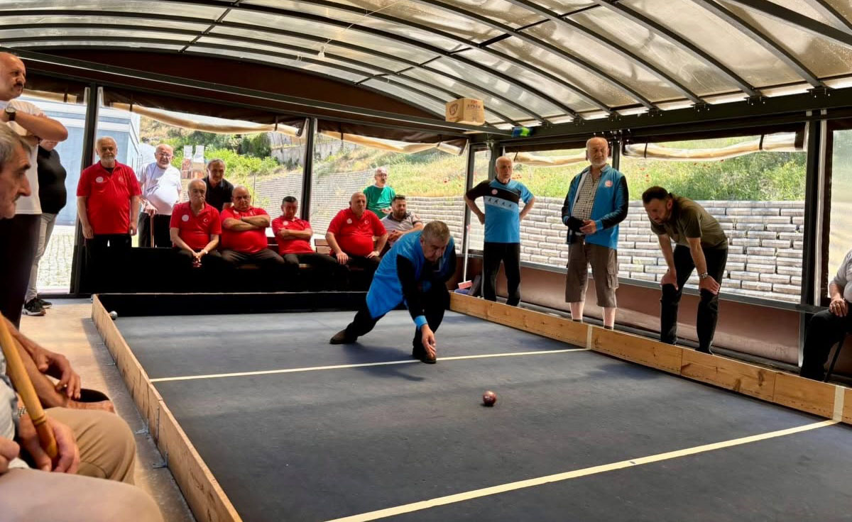 Yetişkin Gençlerimizden Bocce Sahasında Müsabaka Heyecanı
