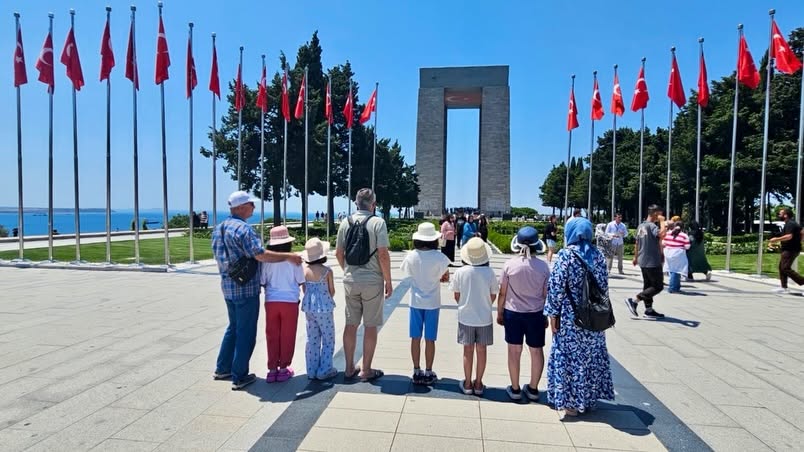 Göz Bebeğimiz Çocuklarımız Çanakkale’de Tarihle, Denizle ve Maneviyatla Buluştu
