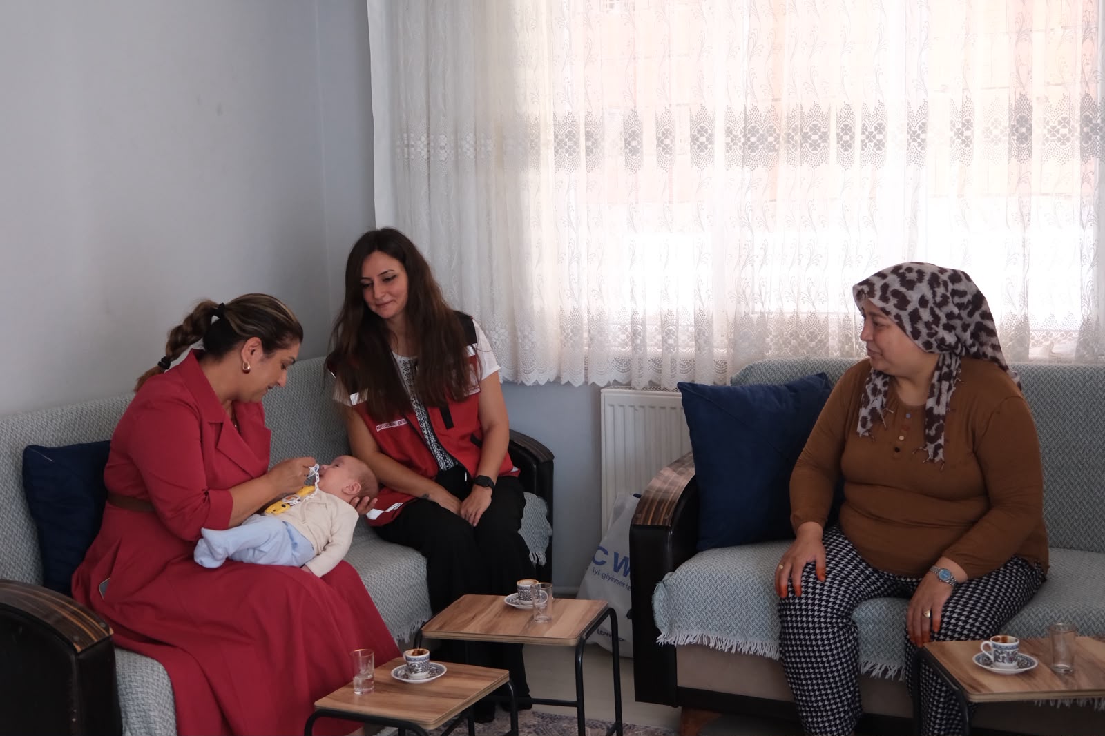 Doğum Yardımı Kapsamında Ateş Ailesine Ziyaret