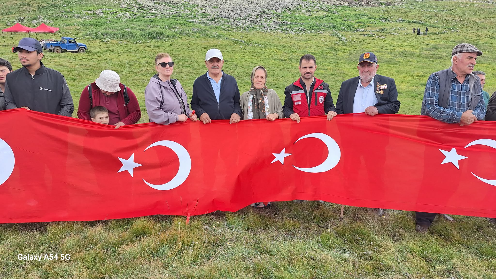 Şehit Yakınları ve Gazilerimizle Anlamlı Doğa Yürüyüşü