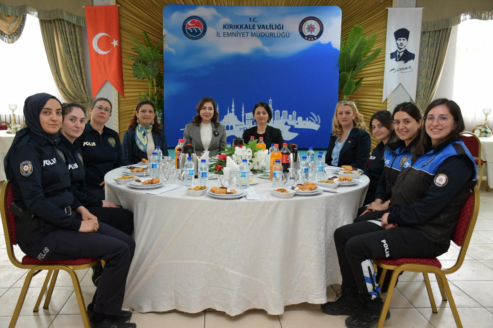 10-16 Mayıs Engelliler Haftası kapsamında, Müdürlüğümüz ve Kırıkkale Polis Eşleri Derneği işbirliğinde özel gereksinimli bireylerimiz için anlamlı bir program gerçekleştirildi.