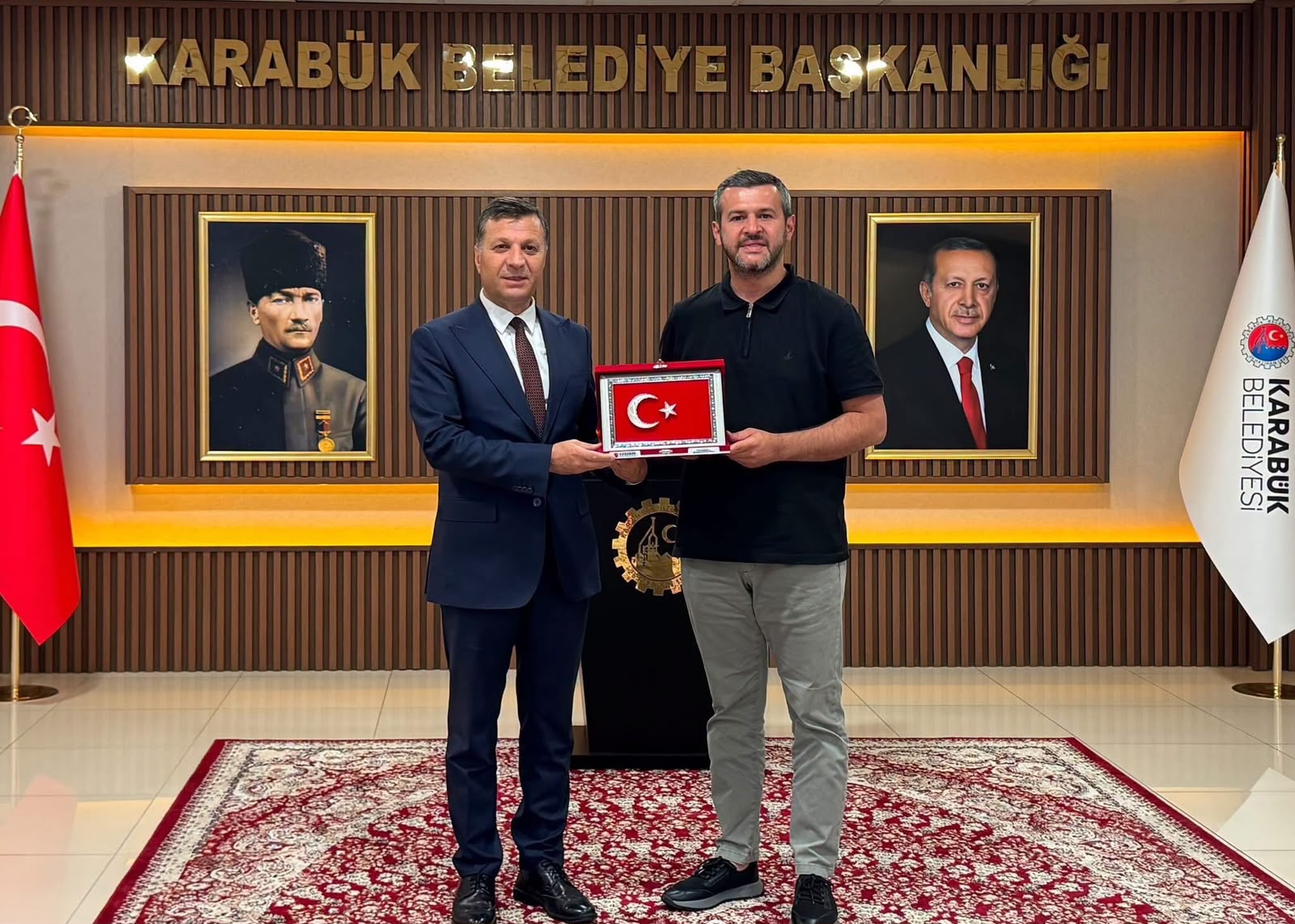 İl Müdürümüz Sayın Abdurrahman Bilgiç Karabük Belediye Başkanımız Sayın Özkan Çetinkayaya Veda Ziyaretinde Bulundu