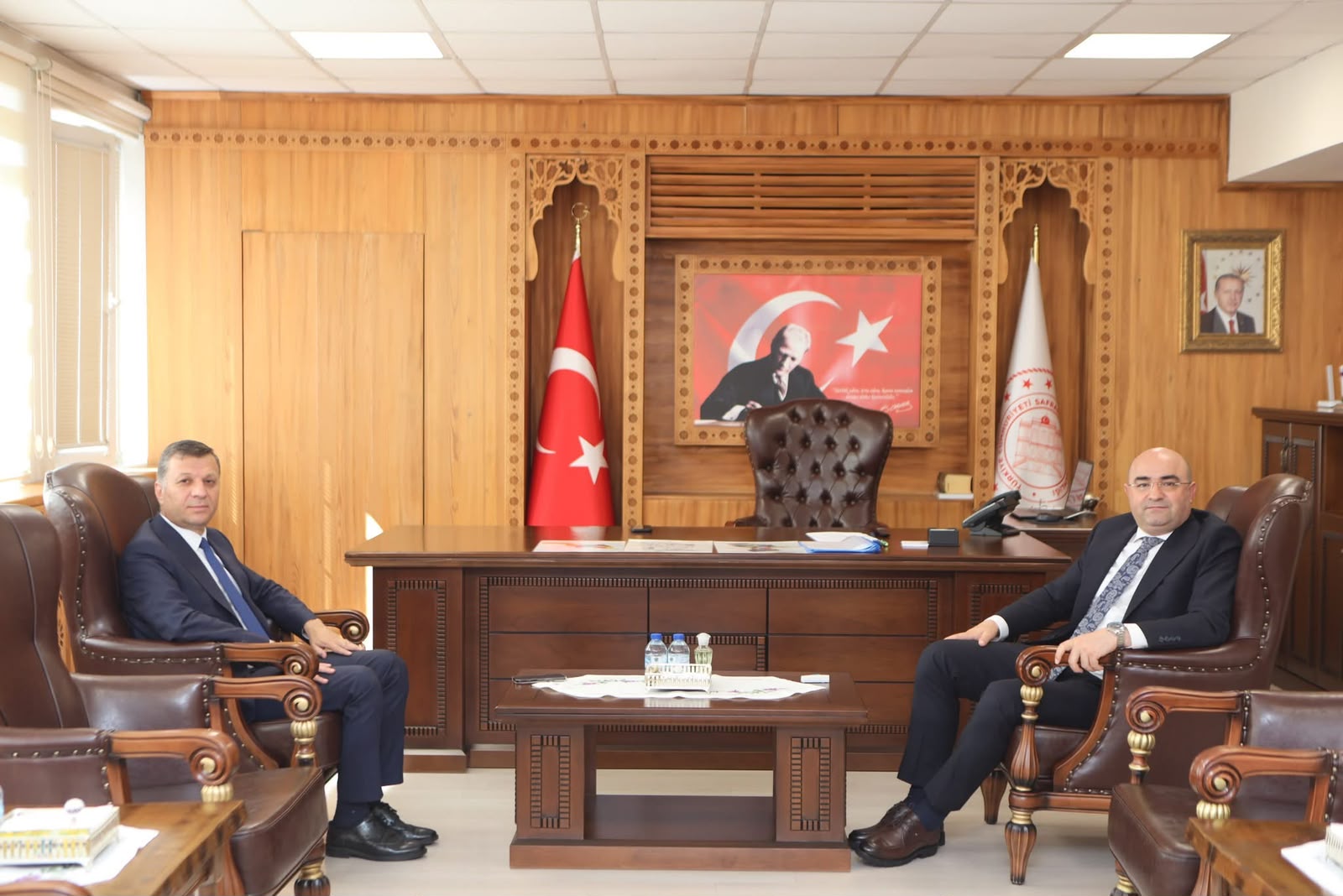 Kırşehir Aile ve Sosyal Hizmetler İl Müdürü Olarak Görevlendirilen İl Müdürümüz Abdurrahman Bilgiç Safranbolu Kaymakamı Sayın Hayrettin Baskını Makamında Ziyaret Etti