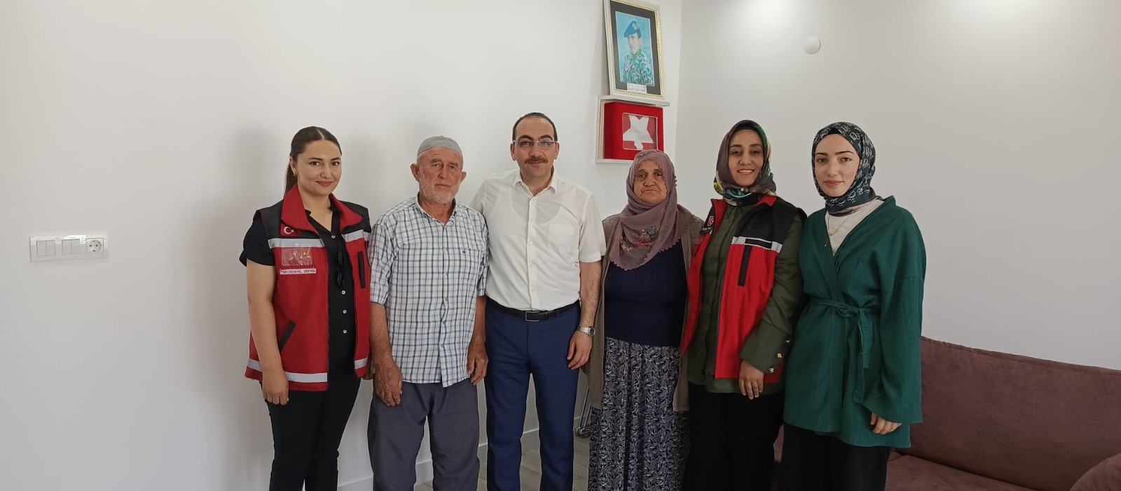 İl Müdürümüz Cüneyd ÖZDEMİR Aziz Şehidimiz Musa Taşdemir’in Kıymetli Ailesini Ziyareti Etti
