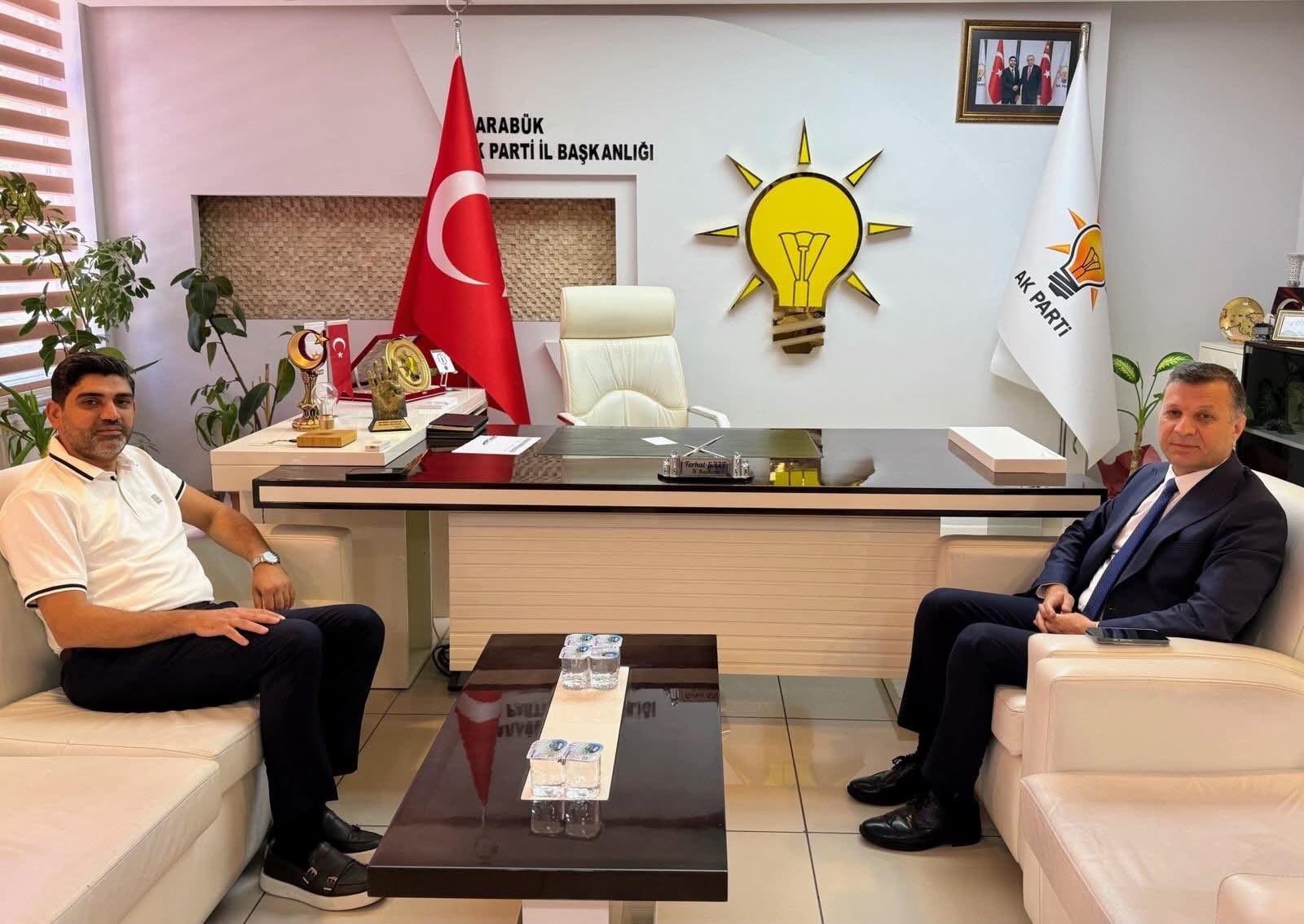 Kırşehir Aile ve Sosyal Hizmetler İl Müdürü Olarak Görevlendirilen İl Müdürümüz Abdurrahman Bilgiç Veda Ziyaretleri Kapsamında AK Parti Karabük İl Başkanı Sayın Ferhat Saltı Ziyaret Etti