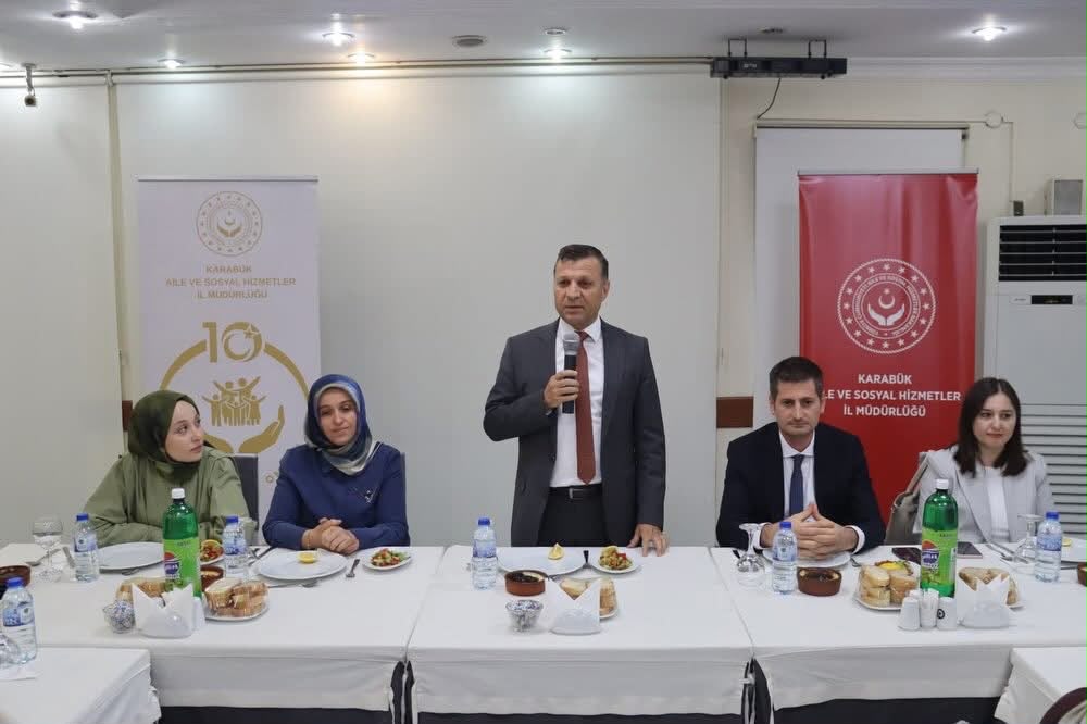 Birlikte Yürünen Yollara Unutulmaz İzlere Teşekkürler