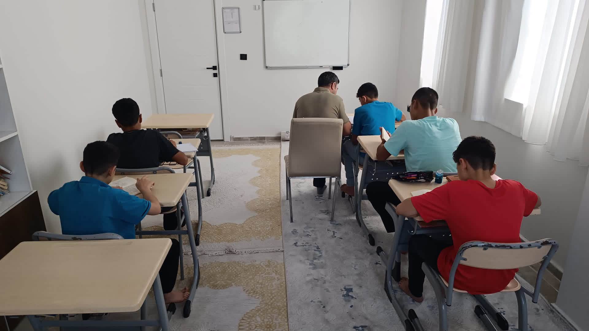 Yabancı Uyruklu Çocuklarımız Okuma Yazma Öğrenerek Eğitim Yolculuklarına Başladı