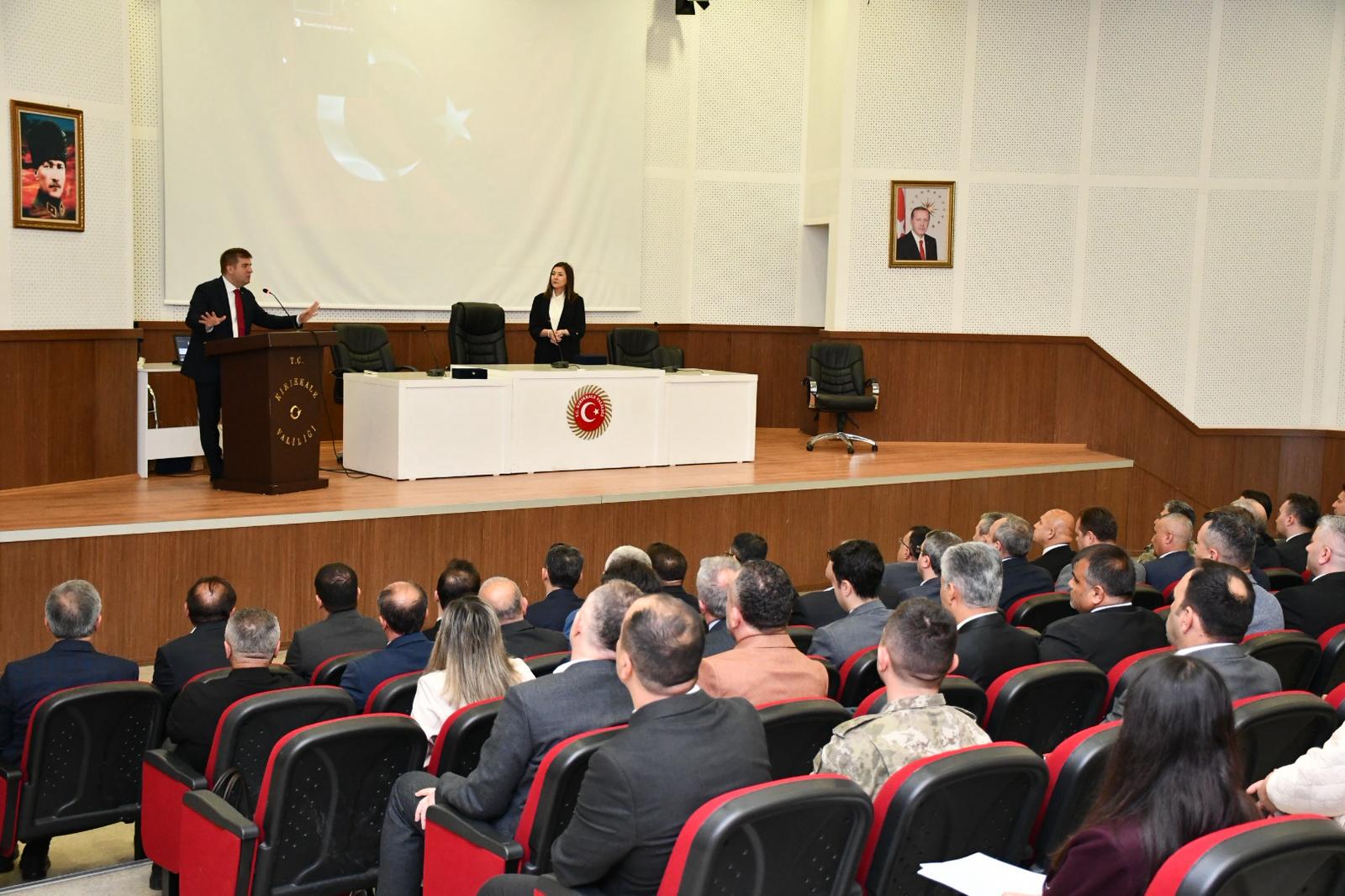16 Mayıs Ulusal Erişilebilirlik Günü kapsamında düzenlenen program, Valimiz Sayın H.Engin SARIİBRAHİM, il protokolü, kamu kurum kuruluş ve STK temsilcilerinin katılımıyla gerçekleştirildi.