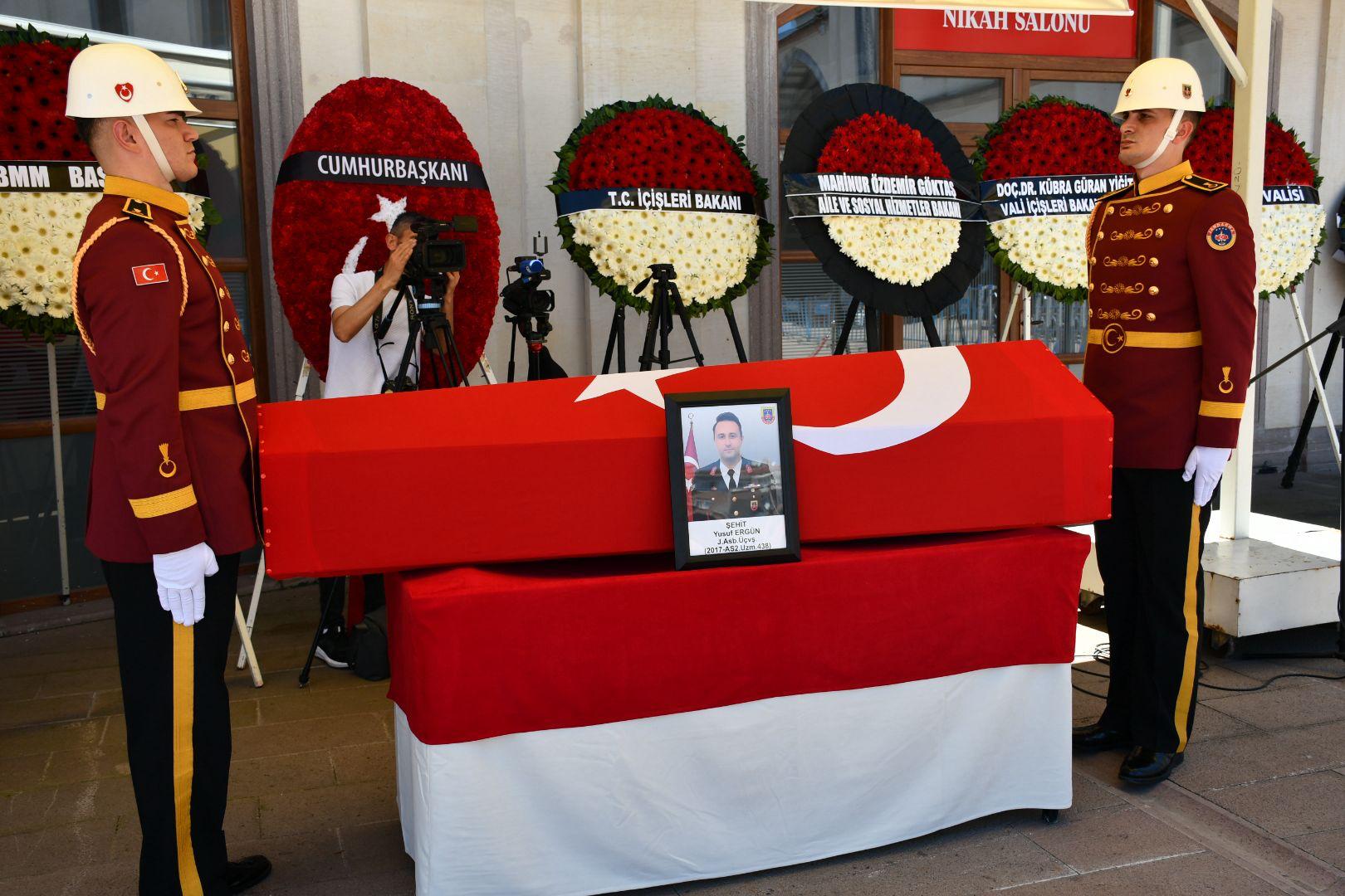 Kahraman şehidimiz J. Asb. Kad. Üçvş. Trf. Yusuf ERGÜN son yolculuğuna uğurlandı.