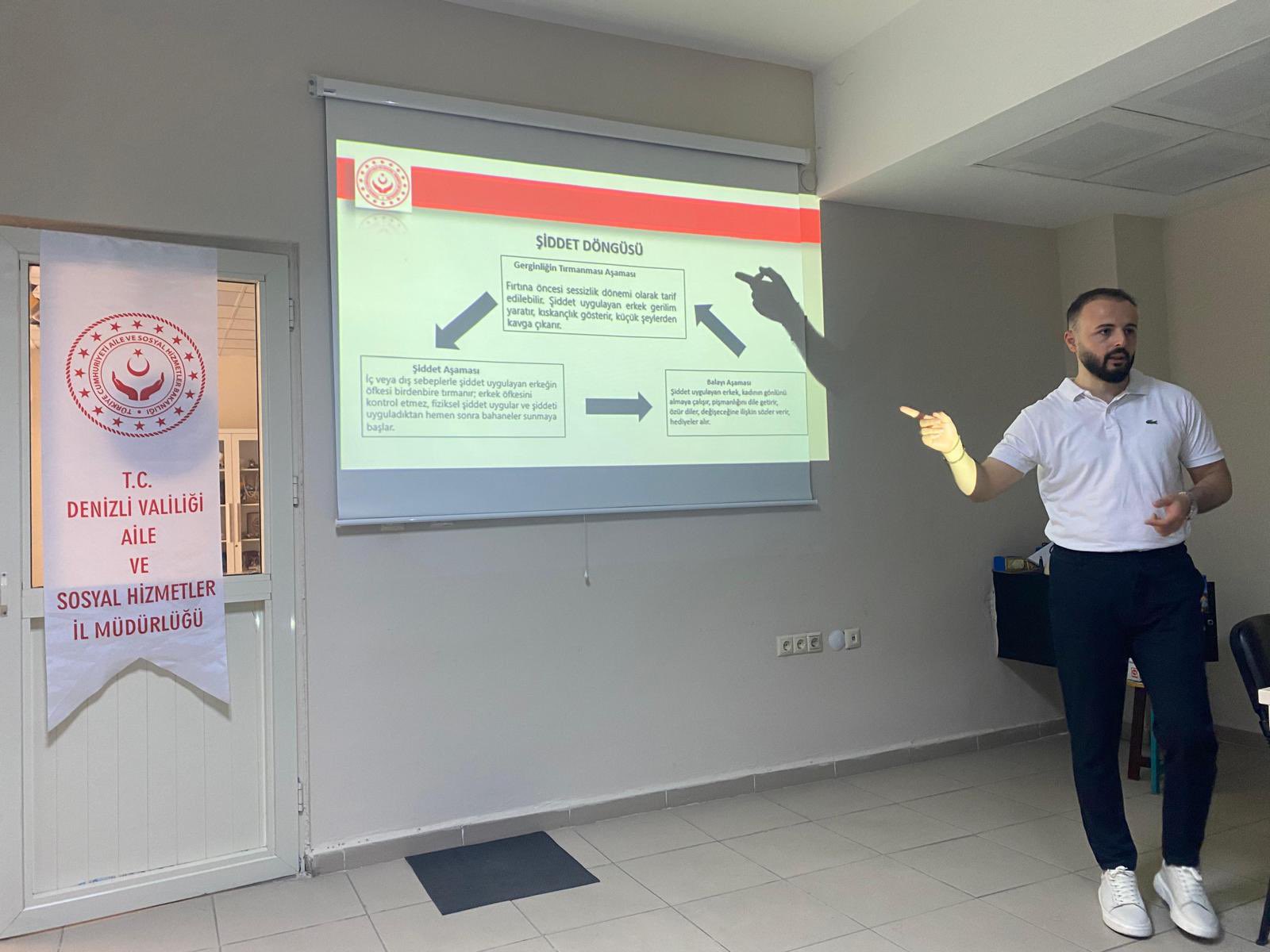 Honaz MYO Kredi ve Yurtlar Kurumu Personeline Yönelik Eğitim Düzenlendi