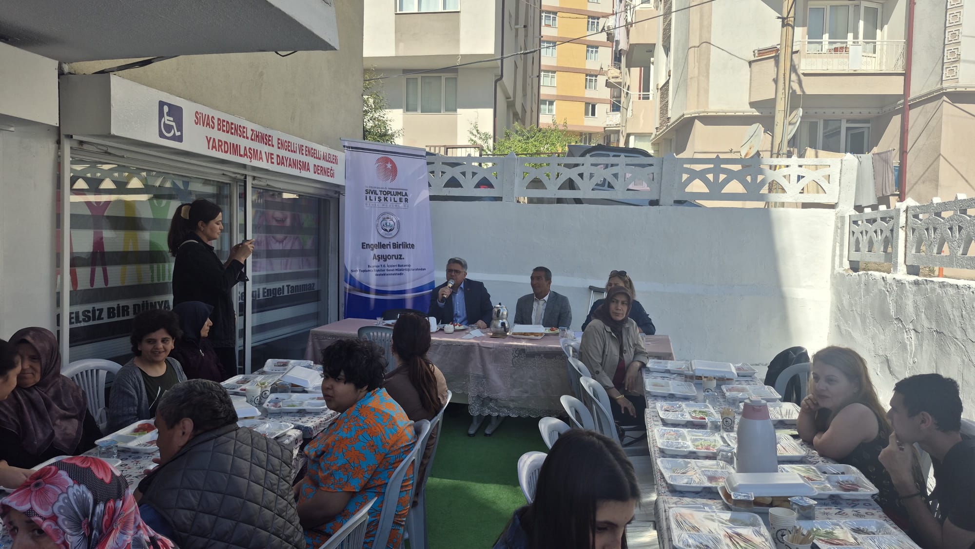 Özel Bireylerimizle ve Kıymetli Aileleriyle Kahvaltı Programında Buluştuk