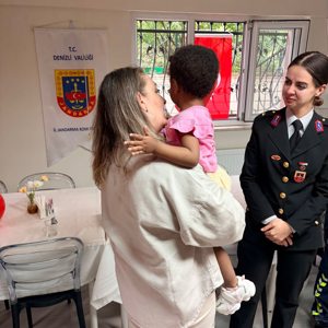 Denizli 0-6 Yaş Çocuk Evleri Sitesi Müdürlüğüne Anlamlı Ziyaret Gerçekleştirildi - fotoğraf 2