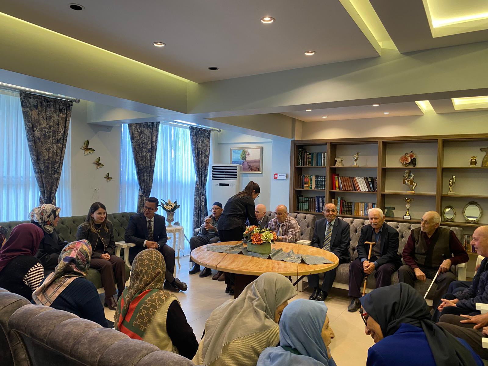 Denizli Huzurevi’nde Anneler Günü Kutlandı