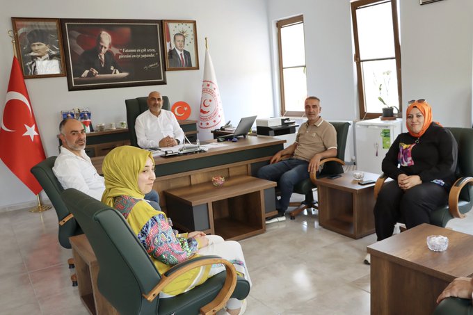 Öz Sağlık-İş Sendika Başkanı Ercan ANACUR ve beraberindeki heyet, İl Müdürümüz Sayın Abdulbari AKSOY’u makamında ziyaret etti.