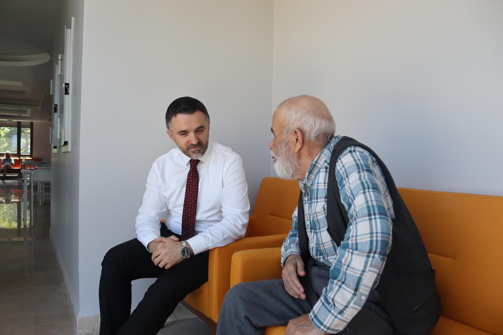 İl Müdürümüz Sn. Ömer Turan, Göztepe Huzurevi Yaşlı Bakım ve Rehabilitasyon Merkezi Müdürlüğümüzü Ziyaret Etti