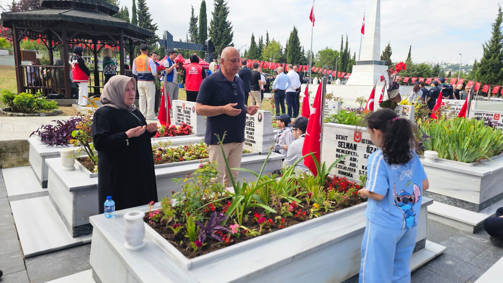 15 Temmuz Demokrasi ve Millî Birlik Günü’nde Aziz Şehitlerimiz Dualarla Anıldı