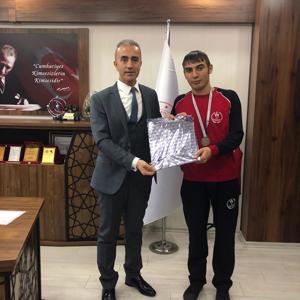 İl Müdürümüz Sayın Fehmi ÇELİK, Masa Tenisi Şampiyonlarımızı kutladı. - fotoğraf 8
