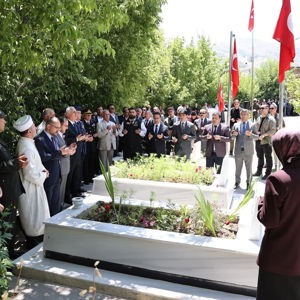 15 Temmuz Anma Programı Kapsamında Muş Şehitliği Ziyaret Edildi - fotoğraf 1