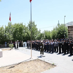 15 Temmuz Anma Programı Kapsamında Muş Şehitliği Ziyaret Edildi - fotoğraf 4