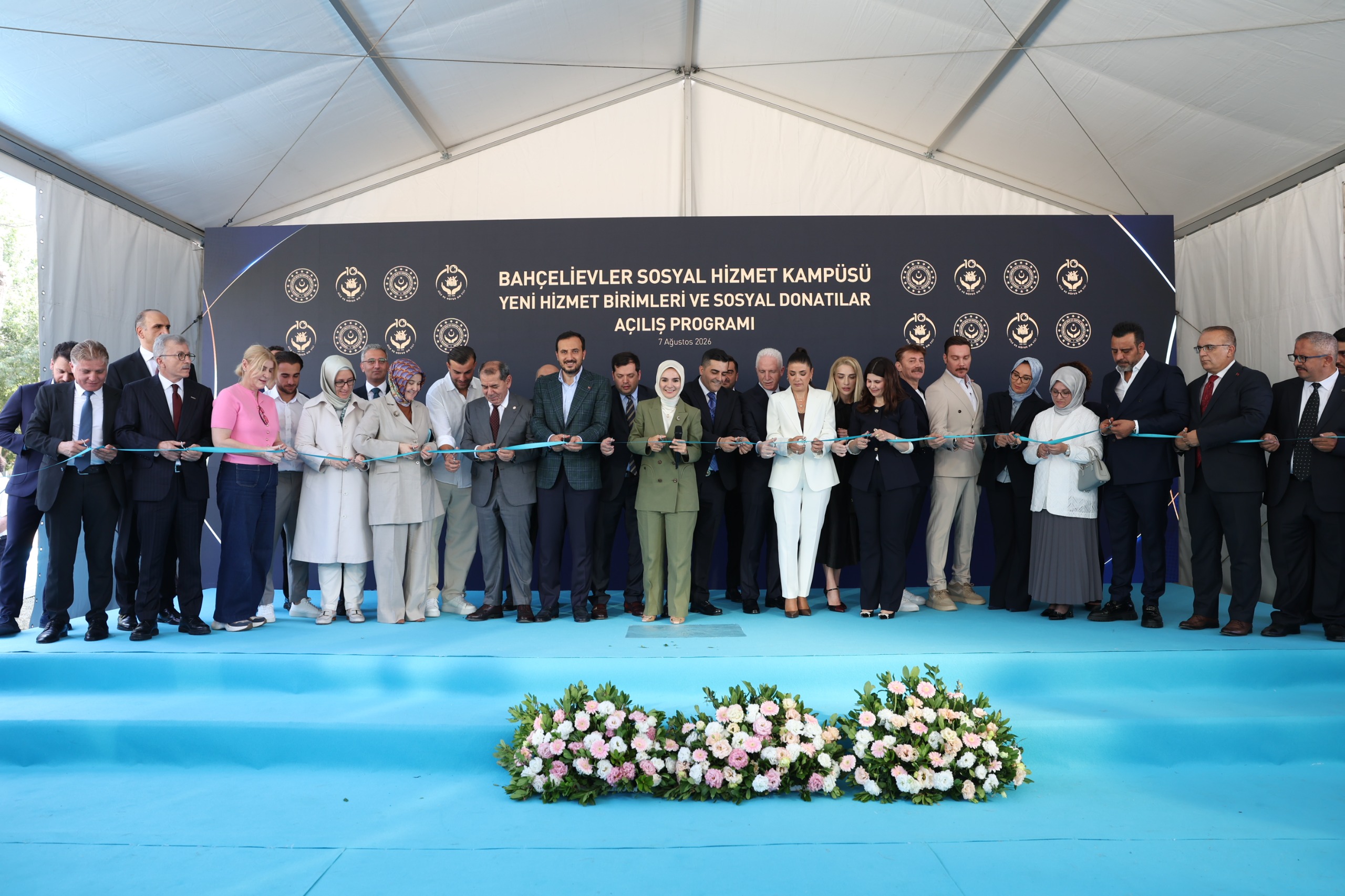 Bakanımız Göktaş, Bahçelievler Sosyal Hizmet Kampüsü'ndeki açılış programına katıldı
