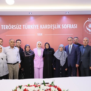 Bakanımız Göktaş, Van'da "Terörsüz Türkiye Kardeşlik Sofrası"nda konuştu: - fotoğraf 42