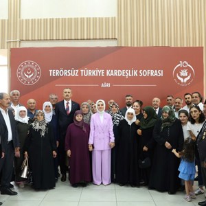 Bakanımız Göktaş, Ağrı'da "Terörsüz Türkiye" süreciyle ilgili konuştu - fotoğraf 15