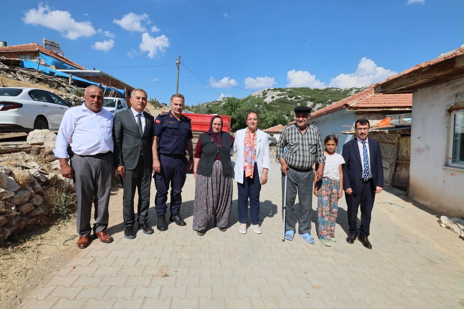Sayın Valimiz Tülay BAYDAR BİLGİHAN , aile ziyaretleri kapsamında;   Kahraman Gazimiz Musa Demirel ve eşi Güldöndü Demirel’i ziyaret etti.