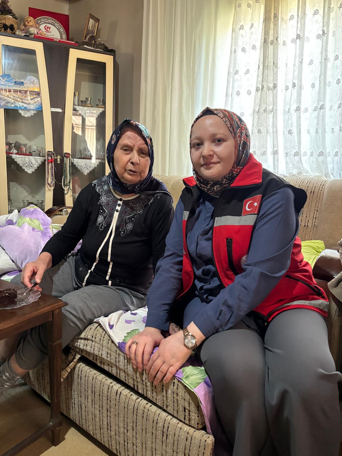  Kahraman şehidimizin kıymetli ailesi ziyaret edildi.