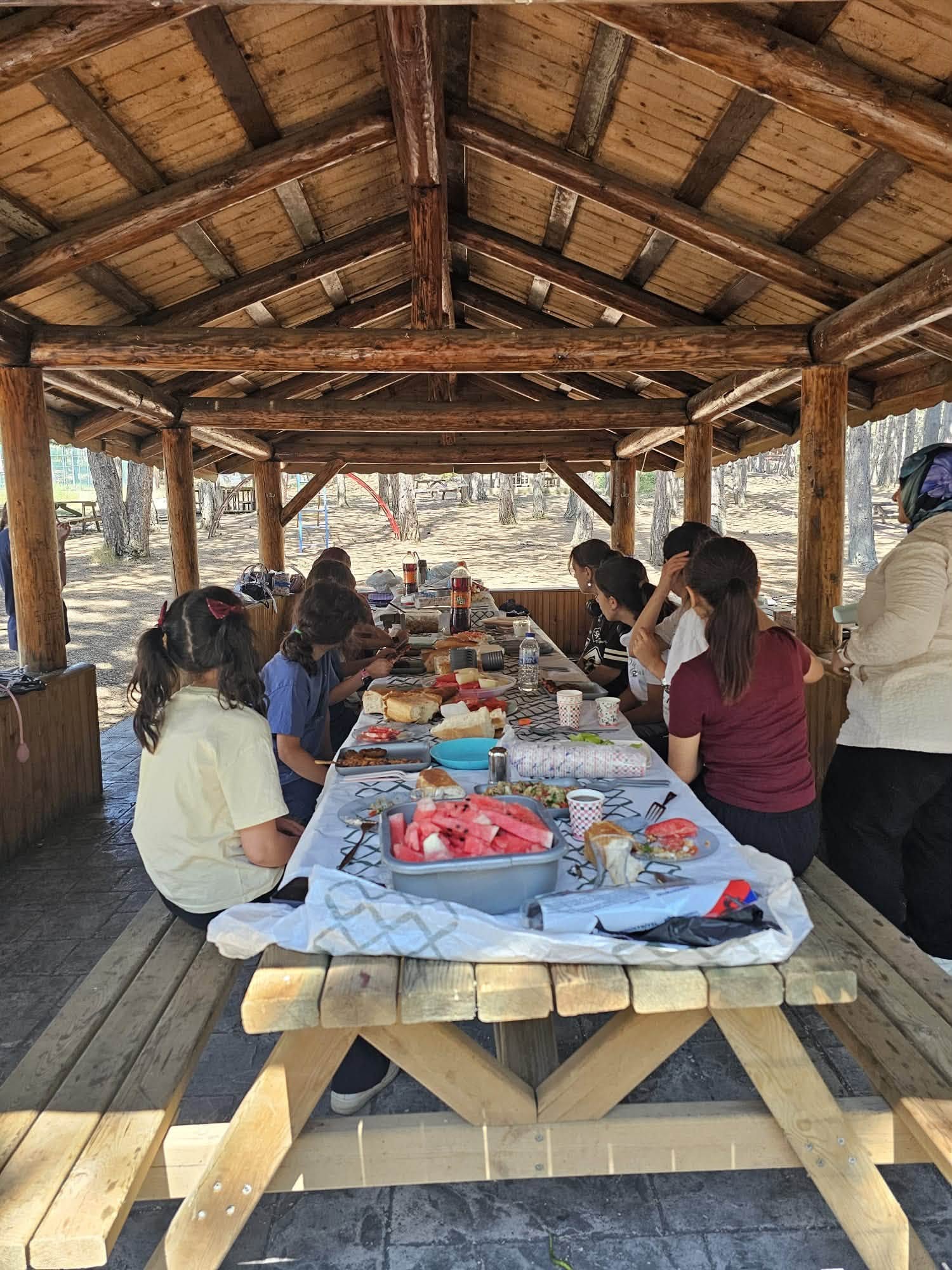  Çocuklarımız Çatak Tabiat Parkı’nda Doğayla İç İçe Güzel Bir Gün Geçirdi