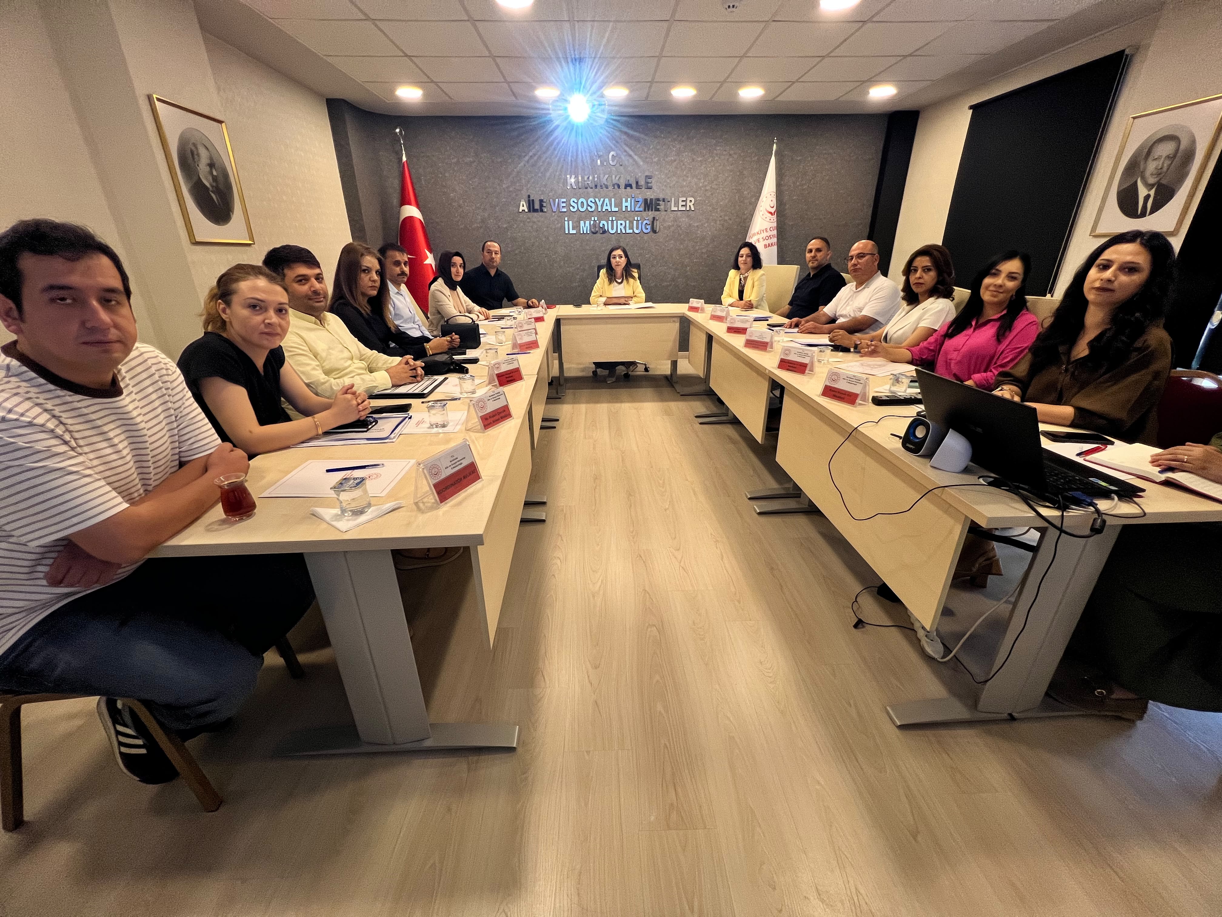 İl Müdürümüz Sayın Çiğdem AÇIKYILDIZ KAZEL’in başkanlığında, aylık değerlendirme ve koordinasyon toplantısı gerçekleştirildi.