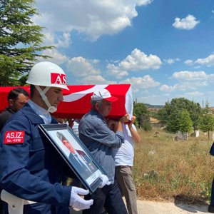 Muharip Gazimiz Ali Hikmet Altan Son Yolculuğuna Uğurlandı - fotoğraf 3
