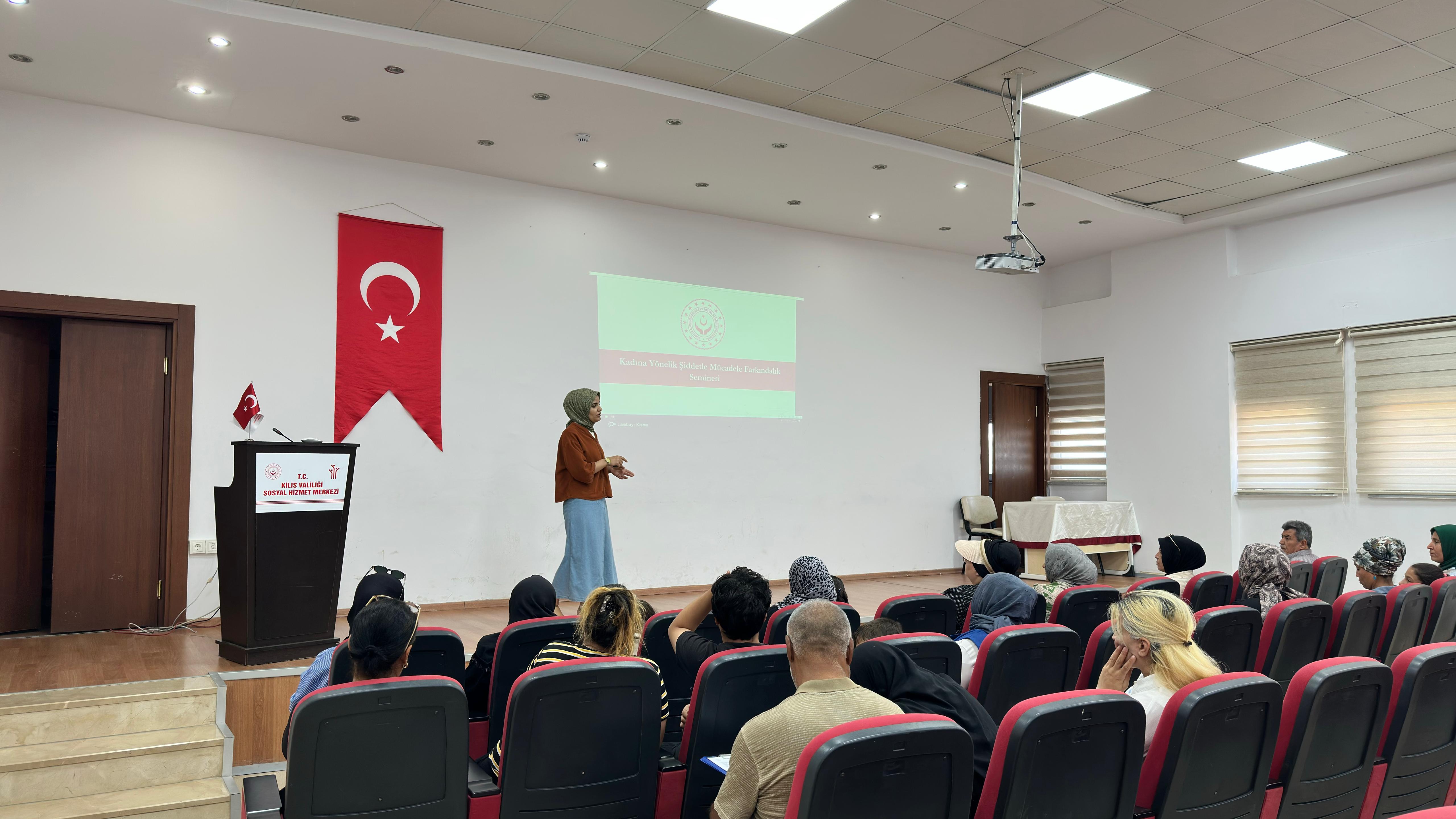 SED’den Yararlanan Ailelere Kadına Yönelik Şiddet ve Teknoloji Bağımlılığı Eğitimi