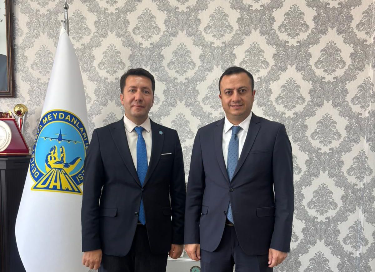 İl Müdürümüz Selim Köse, Isparta Süleyman Demirel Havalimanı Müdürü Ahmet Karagöz’e hayırlı olsun ziyaretinde bulundu.