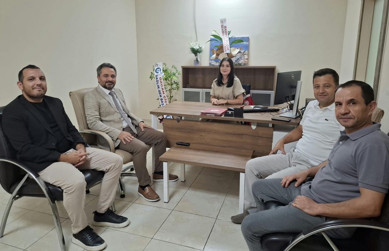 İl Müdürümüz Mahmut SELÇUK, Müdürlüğümüzde Şube Müdürü olarak göreve başlayan Kübra İŞERİ’yi makamında ziyaret ederek hayırlı olsun dileklerini iletti.