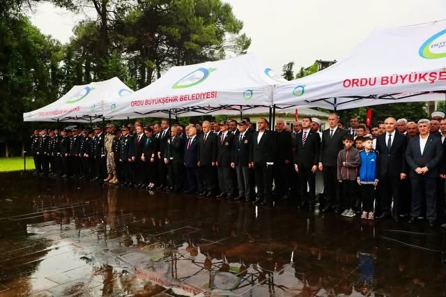 15 Temmuz Demokrasi ve Milli Birlik Günü’nde Aziz Şehitlerimiz Rahmet ve Minnetle Anıldı