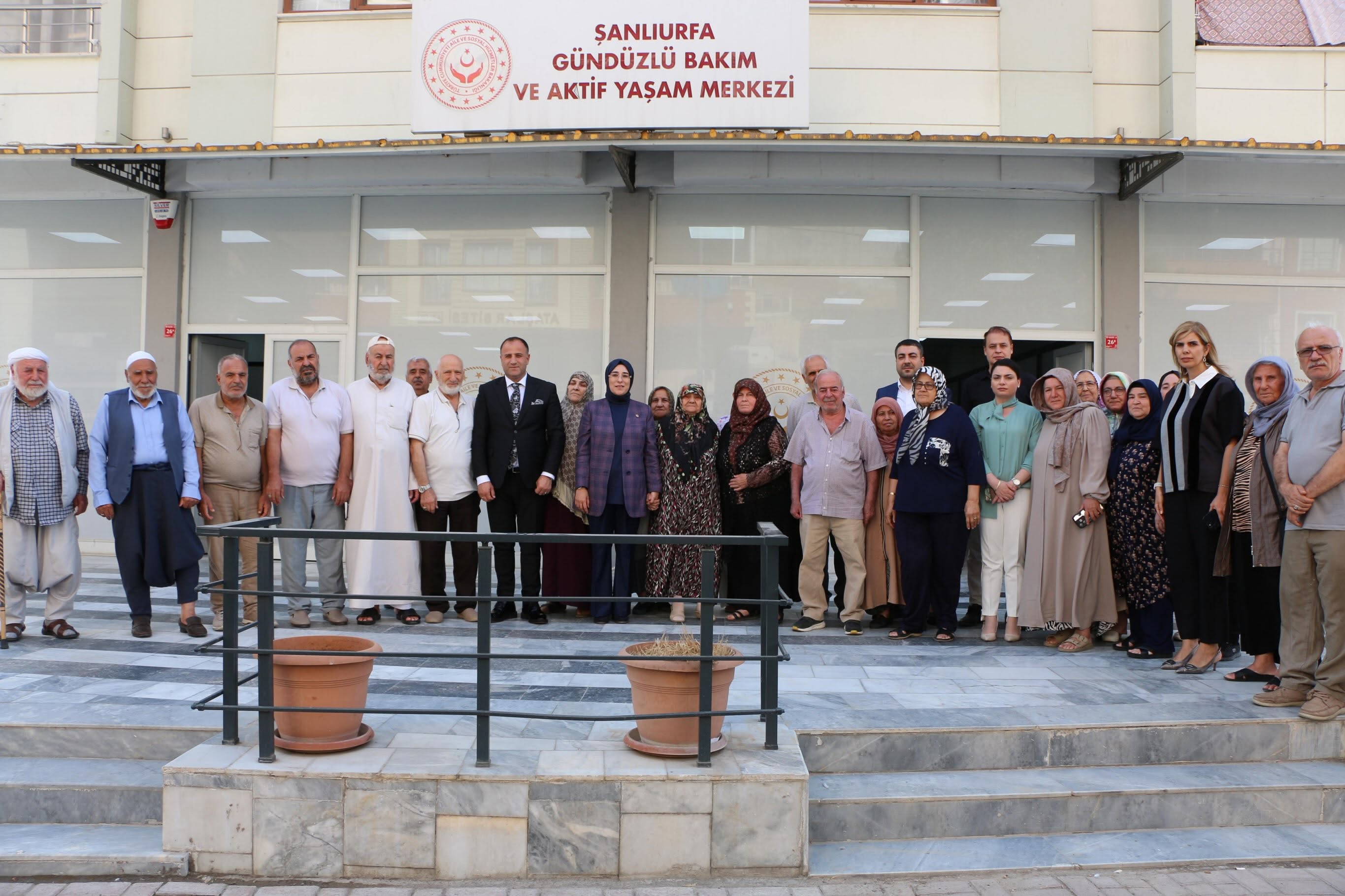 Sayın Cevahir Asuman YAZMACI’dan Gündüzlü Bakım ve Aktif Yaşam Merkezimize Ziyaret.
