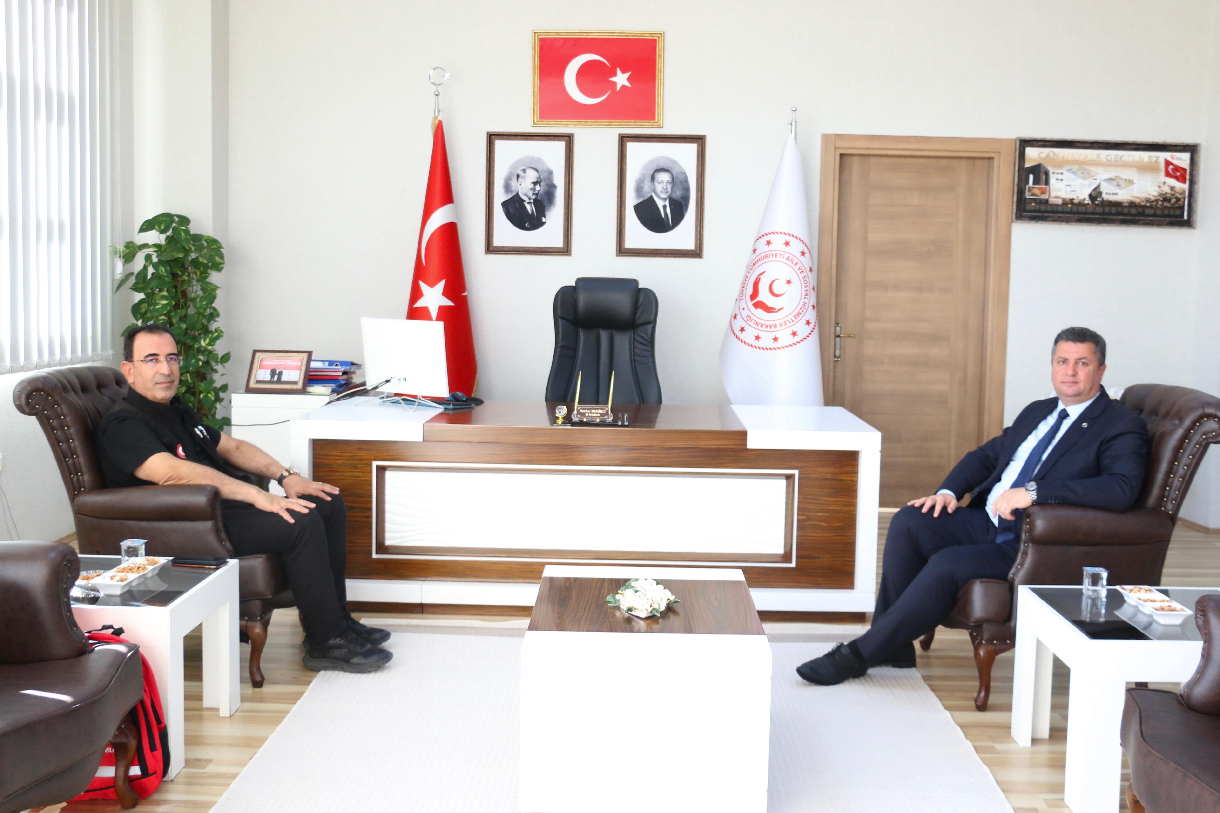 AFAD İl Müdürü Sayın Dr.Cafer GEYİK İl Müdürümüz Sayın Serdar DEMİRCİ'ye Ziyarette Bulundu.