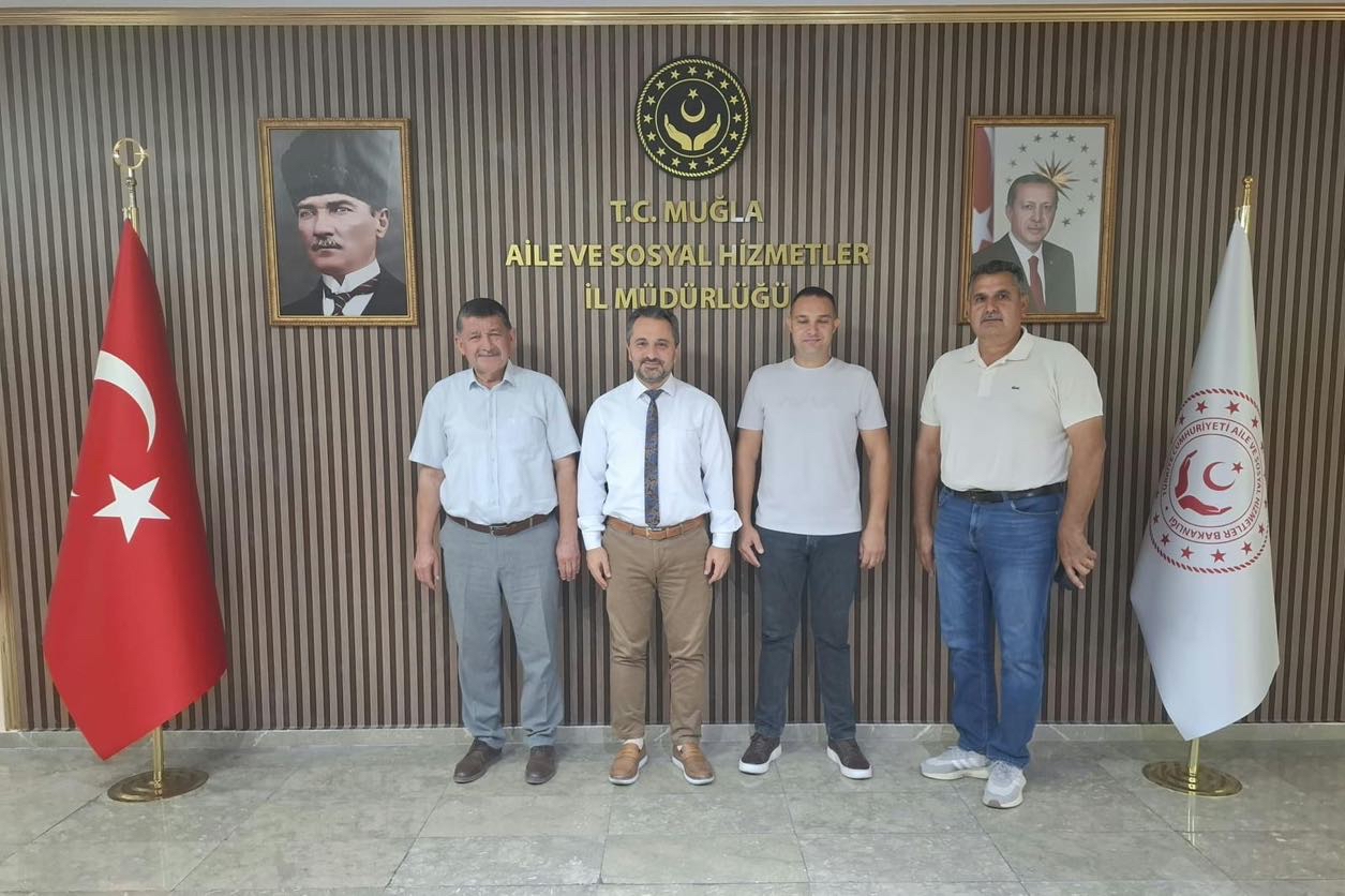 AK Parti Ortaca İlçe Başkanı BAYRAM ÇENGEL,  İl Müdürümüz MAHMUT SELÇUK’u makamında ziyaret etti.