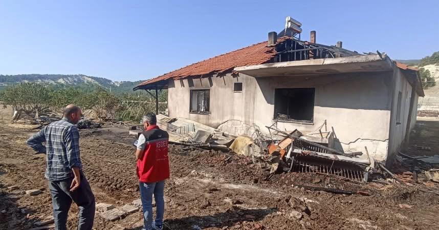Gölhisar Sosyal Hizmet Merkezi Müdürlüğü Psikososyal Destek Ekipleri tarafından Ulucamii Mahallesi’nde  meydana gelen yangından etkilenen Hasçağatay ailesine yönelik ziyaret gerçekleştirildi