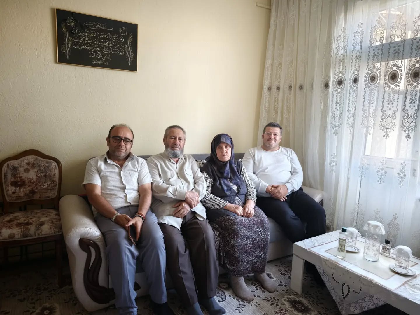 Şehit Yakınlarımız Ve Gazilerimiz Başımızın Tacıdır