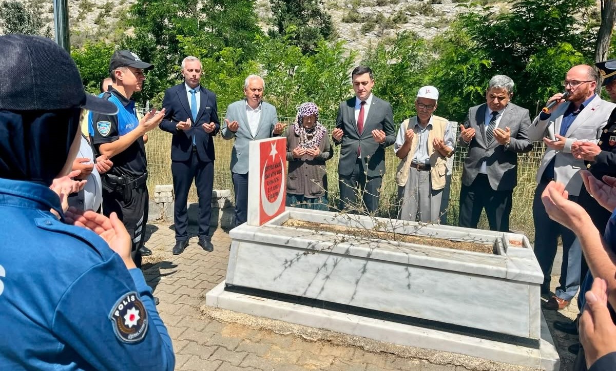 Aziz Şehidimiz Polis Memuru Osman Mithat Akbaş Dualarla Anıldı