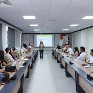 Aile ve Sosyal Hizmetler İl Müdürlüğü personeline yönelik “Bağımlılığı Anlamak ve Bağımlılara Yönelik Kısa Müdahale Programı Eğitimi” gerçekleştirildi. - fotoğraf 8