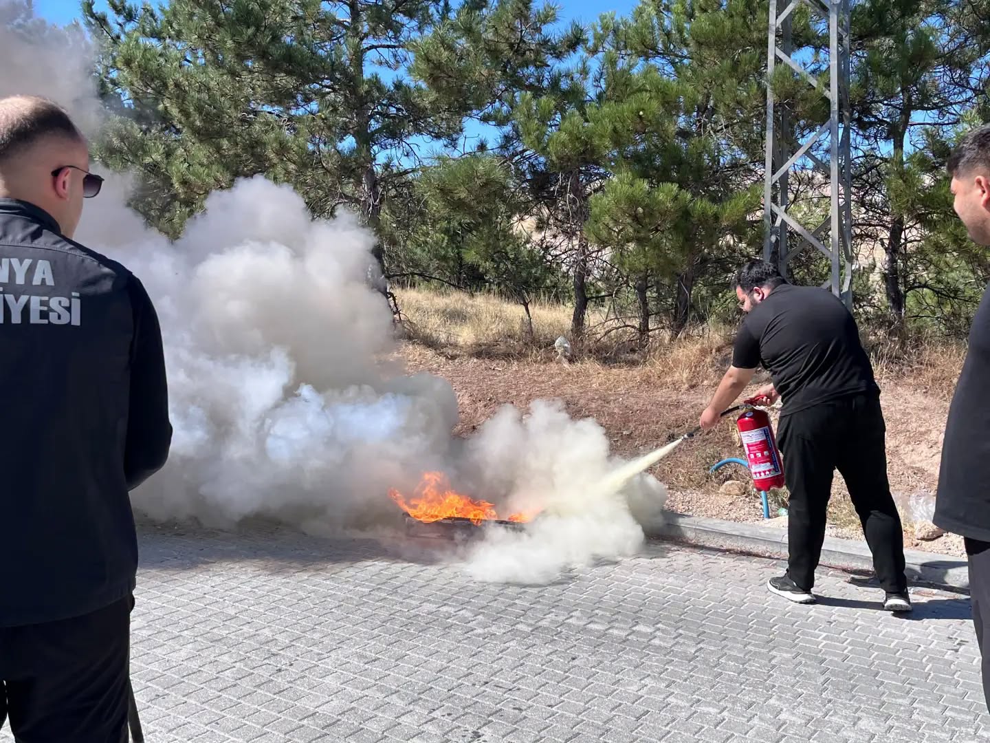 Yangına Müdahale Ve Bilinç Geliştirme Eğitimi