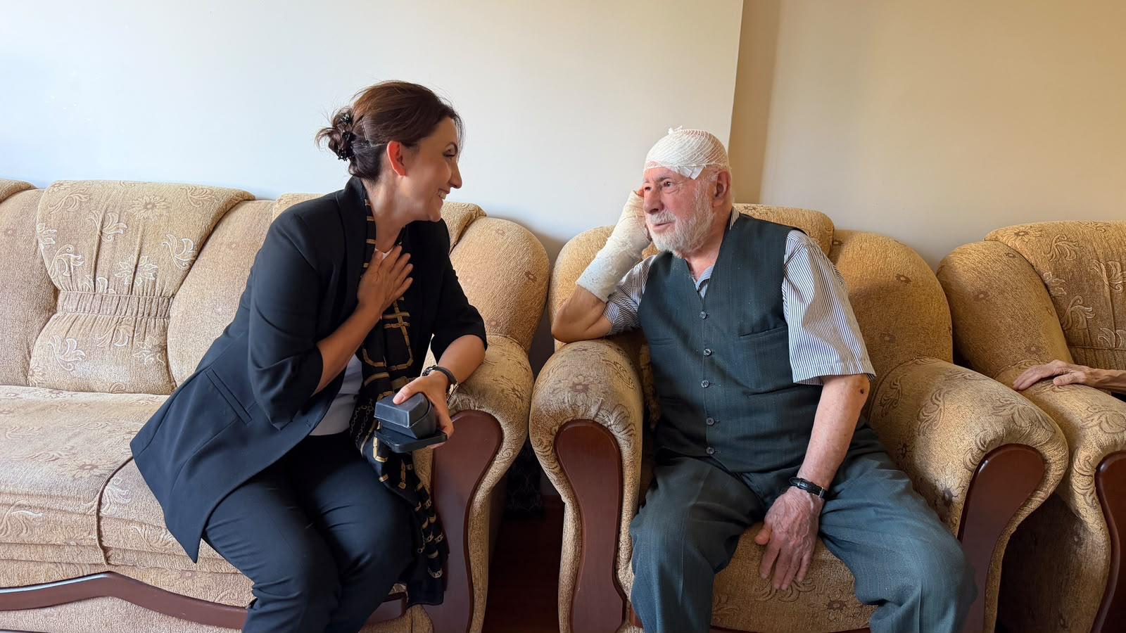 İl Müdürümüz Sayın Arzu ÇINGIR, 94 Yaşındaki Kore Gazimiz Sayın Nurettin YEGÜL’e Geçirdiği Rahatsızlık Sonucu Geçmiş Olsun Ziyaretinde Bulundu