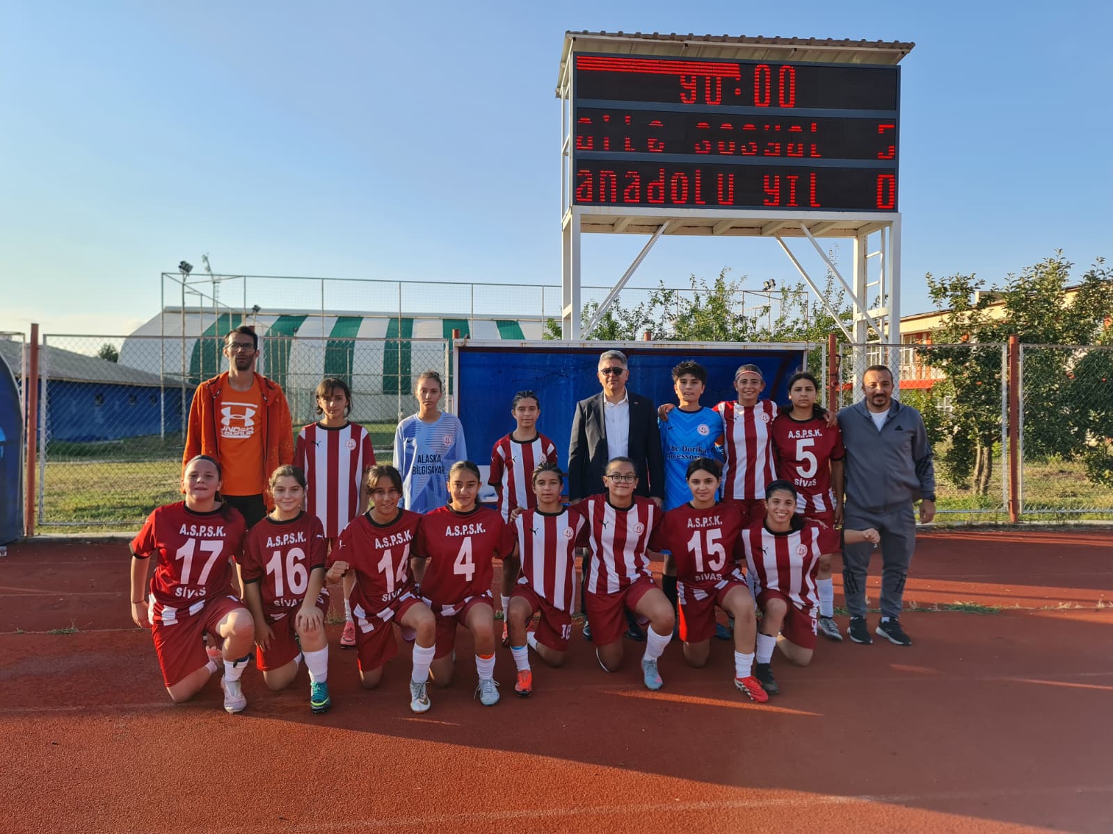 Aile ve Sosyal Politikalar Gençlik ve Spor U15 Kız Takımımızdan 5-0’lık Galibiyet