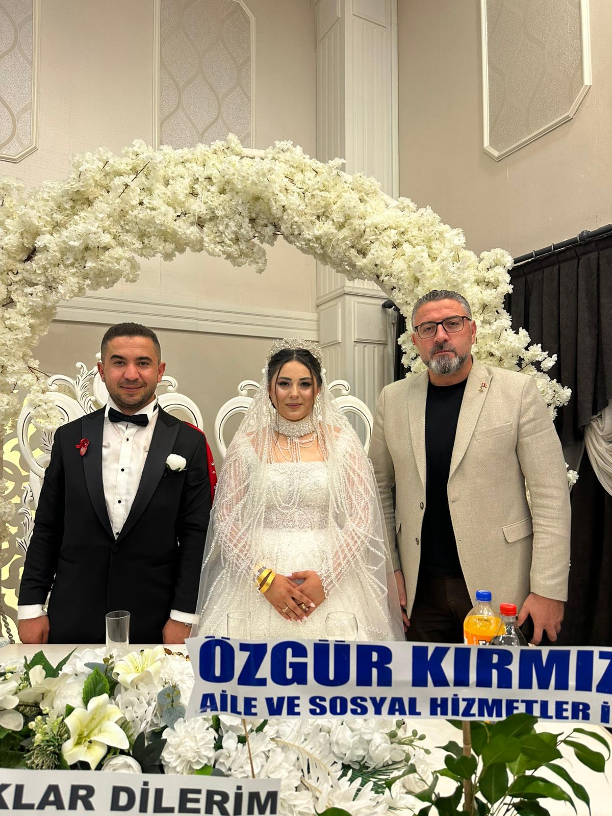 İl Müdür Yardımcımız Fatih Deveci, Çalışma Arkadaşlarımız Safiye Pınarbaşı ve Emirhan Tat’ın Düğün Merasimine Katıldı